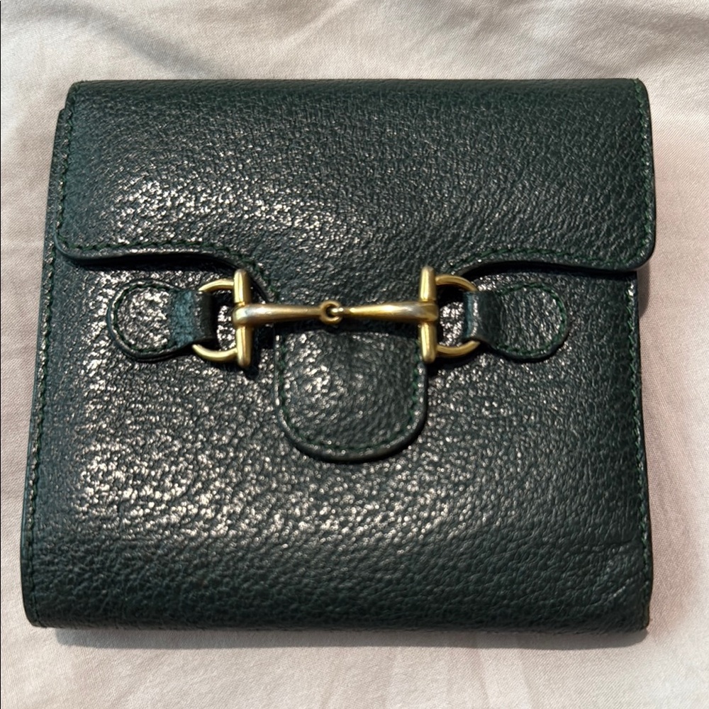 Authentic Vintage Gucci Green Leather Gold Horse Bit Tri Fold Coin/Card Wallet